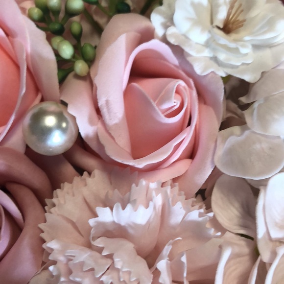 Beautiful Flower Box with Styrofoam - Picture 5 of 12